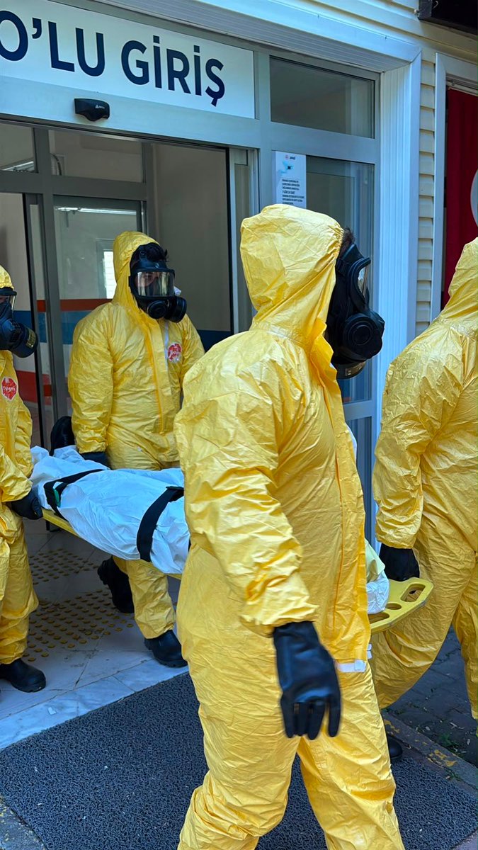 AFAD_Sakarya's tweet photo. KBRN İhtisas Eğitimi Gerçekleştirildi
Sakarya AFAD olarak, 08–12 Haziran 2026 tarihleri arasında 17 personelimizin katılımıyla KBRN (Kimyasal, Biyolojik, Radyolojik ve Nükleer) İhtisas Eğitimi gerçekleştirdik. https://t.co/kqbnOc6auy