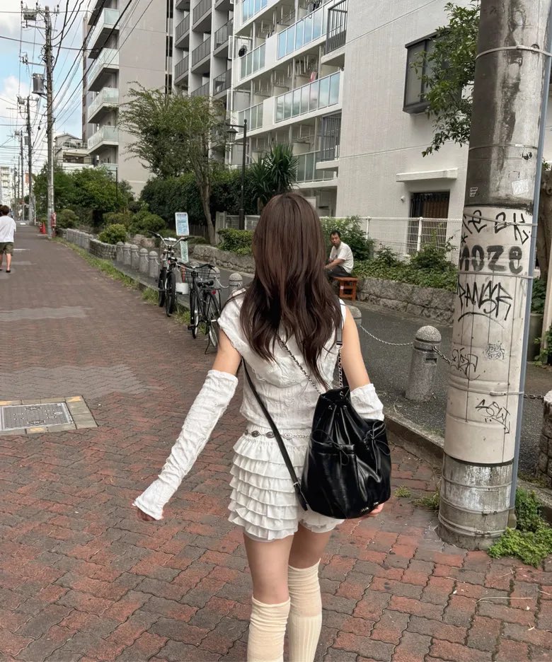 ACB_PreKorea's tweet photo. Preorder time sale 〰️41%+15%
MATIN KIM DRAW STRING RIBBON BACK PACK IN BLACK

ลดเหลือ เรือ 2490 แอร์ 2690
มัดจำ 500 ส่ง ems https://t.co/TKpamCAwuY