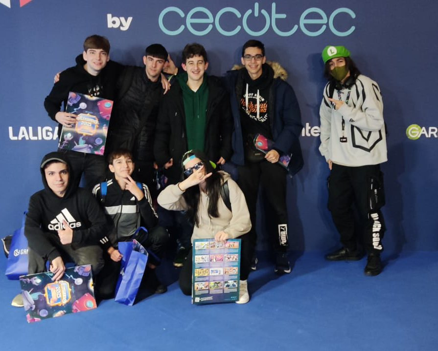 UnityAwards2027's tweet photo. 🔴| Hoy queremos desempolvar las fotos de nuestras 2 quedadas en la @GAMERGY Madrid de 2024 y 2025.

Queremos confirmar que este año tambien tendremos nuestra quedada anual dentro del evento.

🔷 #UnityAwards2027 🔷 https://t.co/eUGigM7EPq
