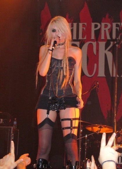 qrpress_'s tweet photo. Taylor Momsen - The Pretty Reckless https://t.co/yMu32check