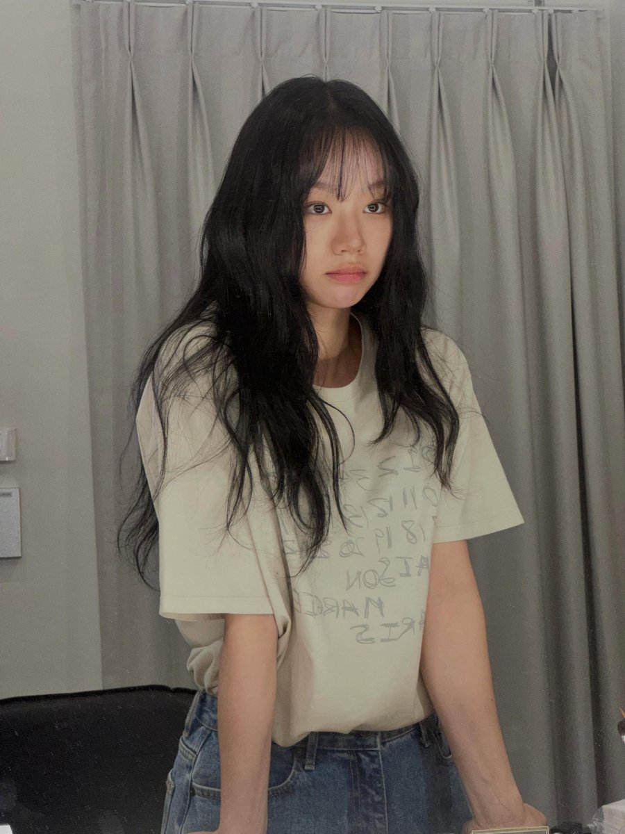 nuuxul's tweet photo. 260619 혜리 인스타그램 게시물

NEXT ACTOR 이혜리.

저의 모든 걸음에 함께해 주신 수많은 분들께 진심으로 감사드립니다. 
지금의 마음을 잊지 않고 앞으로도 진심을 다해 연기하겠습니다. 
지금처럼 따뜻하게 지켜봐 주세요!

#혜리 #이혜리 @hyeriherihey https://t.co/CZTq3U25Zn