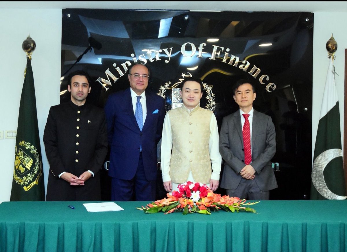 shamhamdani's tweet photo. Proud to announce I’m officially representing @HTX_Global in Pakistan! 🇵🇰

This is a historic milestone. HTX has secured the No Objection Certificate (NoC) from @PakistanVARA, making us one of the first global exchanges to begin the formal licensing journey in Pakistan .

Having @justinsuntron visit Pakistan in person shows HTX’s genuine commitment to this market. His meetings with officials and engagement with the local community underscore the immense potential here . 📸
@HTX_Pakistan @Bilalbinsaqib 

Onwards and upwards! 🚀 #HTX #Pakistan #Crypto