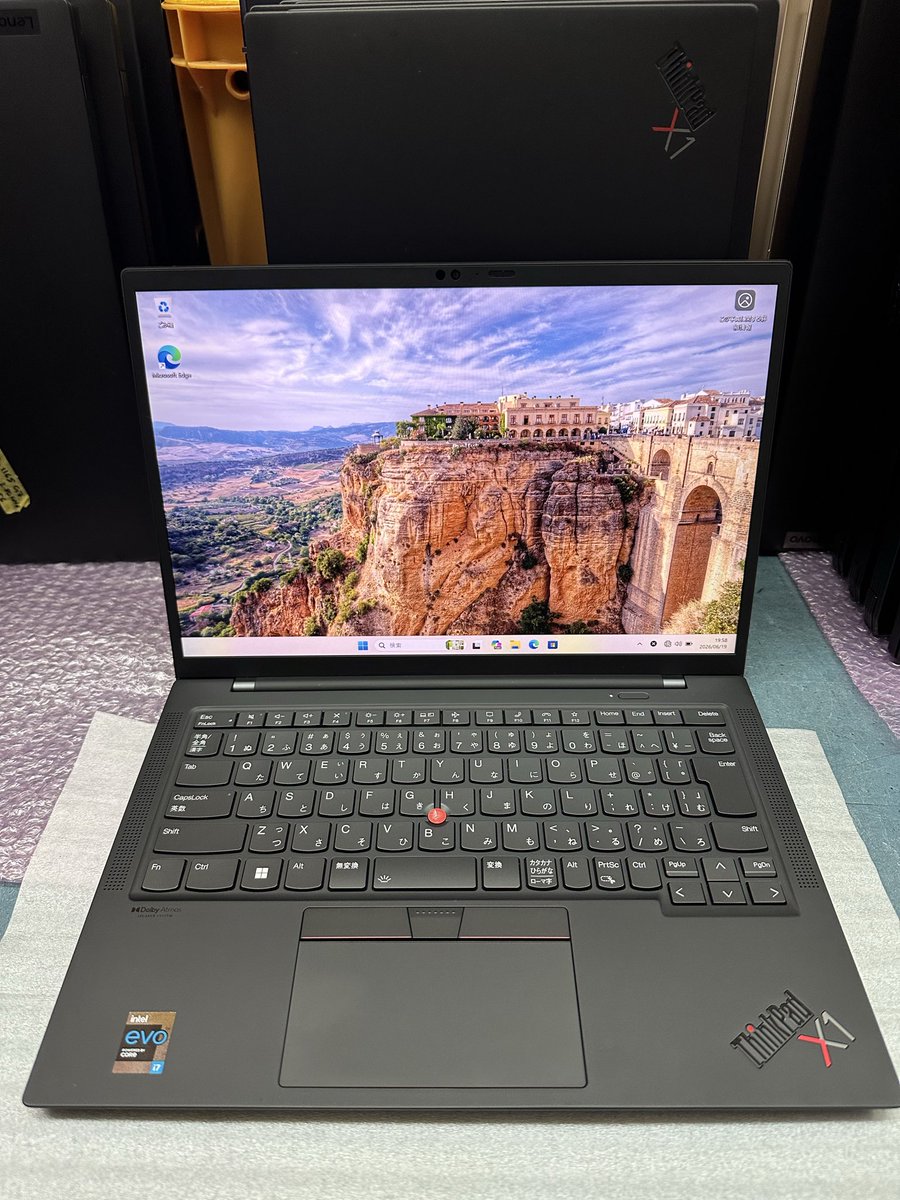 Thinkpad X1 carbon gen9 i7-1165G7 WUXGAタッチパネル RAM 16GB SSD