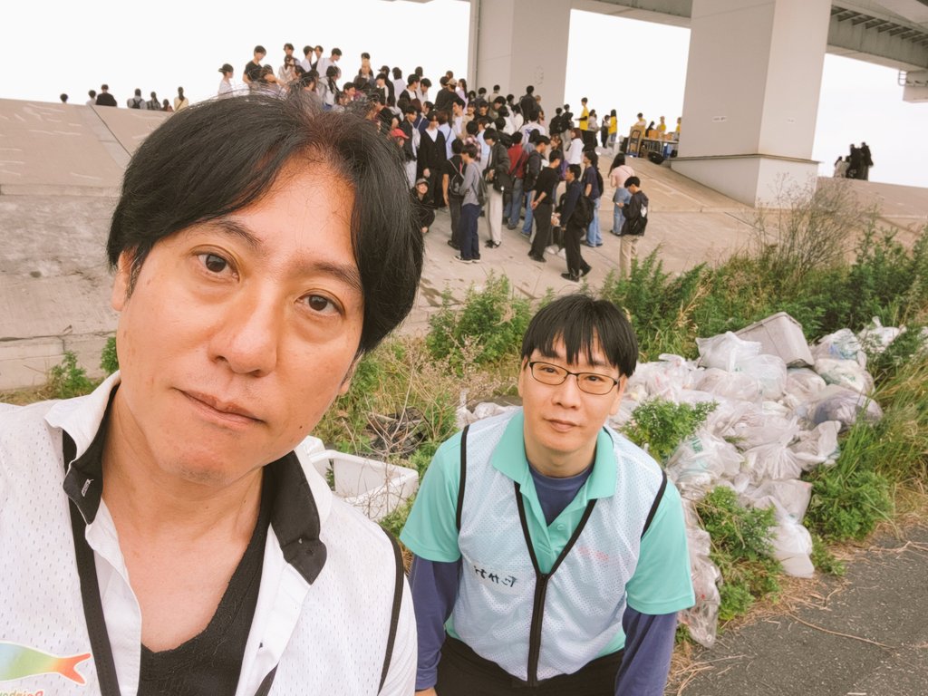 Rainbow_Fish00's tweet photo. おまけでオッサン二人もいました☺️ https://t.co/y0gPUbRHdE