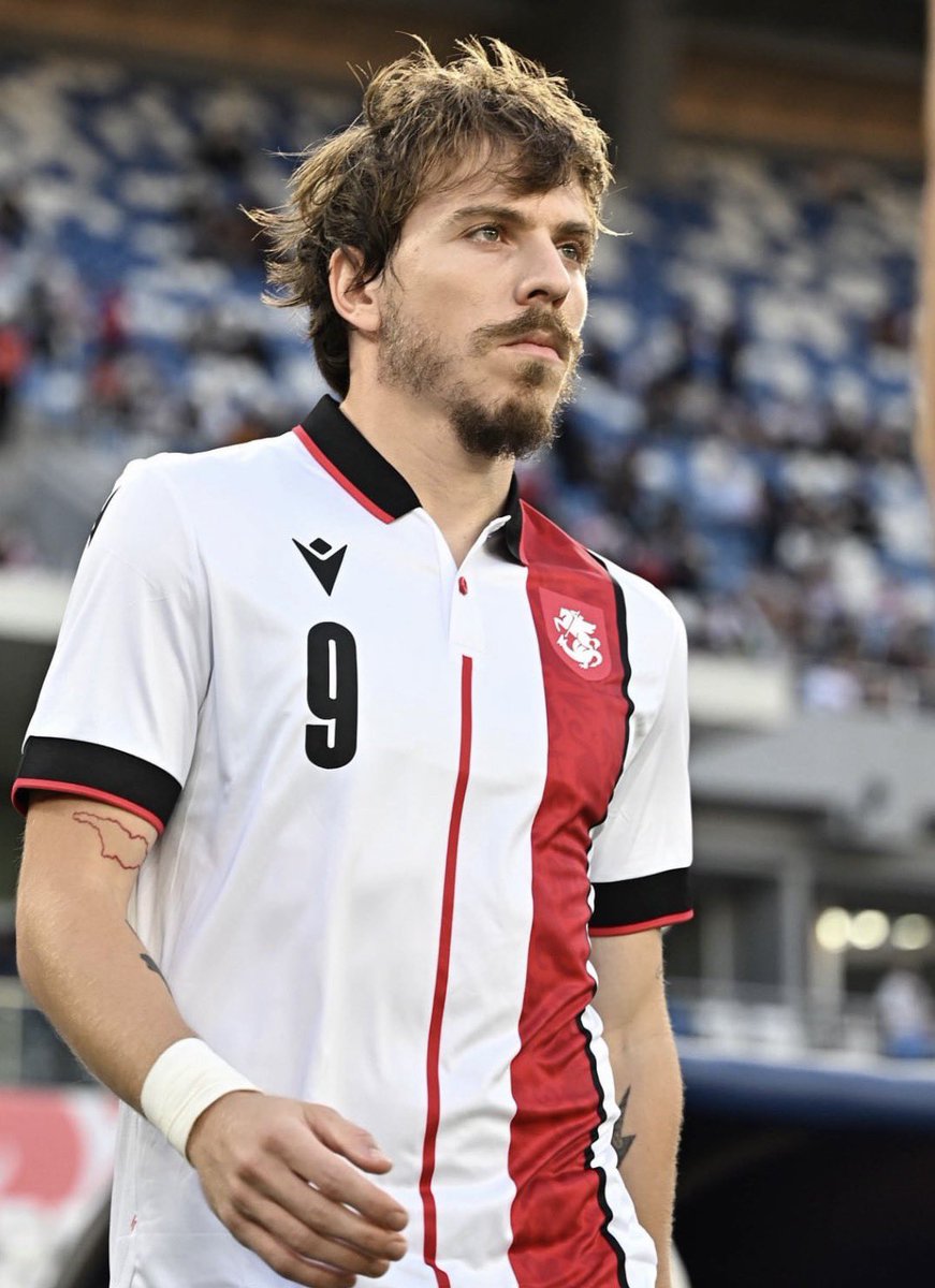TransferMerkez's tweet photo. 🚨 Erzurumspor FK, MLS ekibi Atlanta forması giyen Saba Lobjanidze ile ilgileniyor.
Taraflar arasındaki görüşmeler sürüyor.
📰 Oğuzhan Ahmet Yiğit https://t.co/jy4RhbI8C9