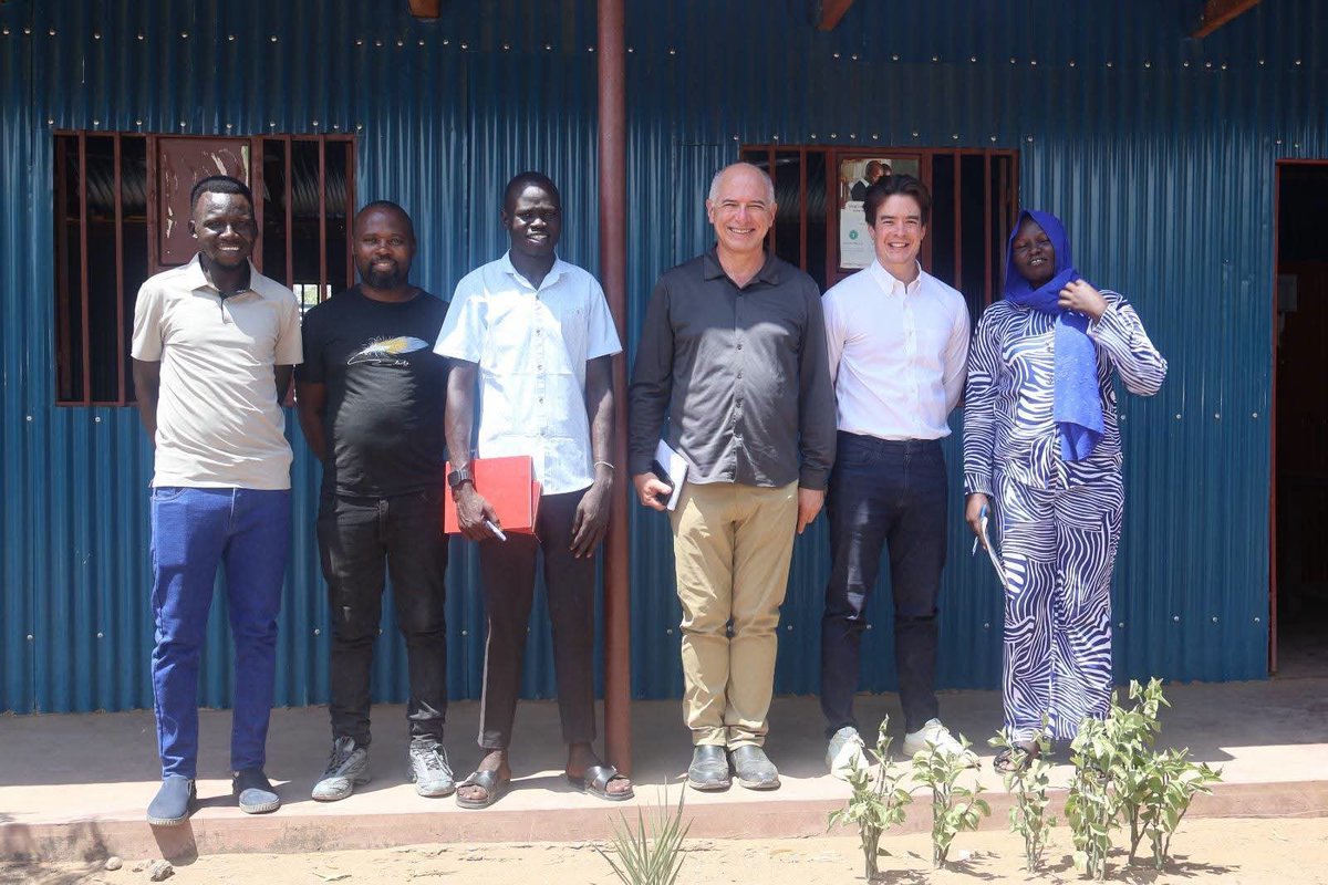 HumanityHandCBO's tweet photo. We are thrilled to have hosted the Jesuit Worldwide Learning (JWL) team as we explored potential areas of collaboration to expand access to education for refugee youths.
We believe that education is a powerful pathway to self-reliance and dignity especially for displaced youths. https://t.co/bC6u07JbmS