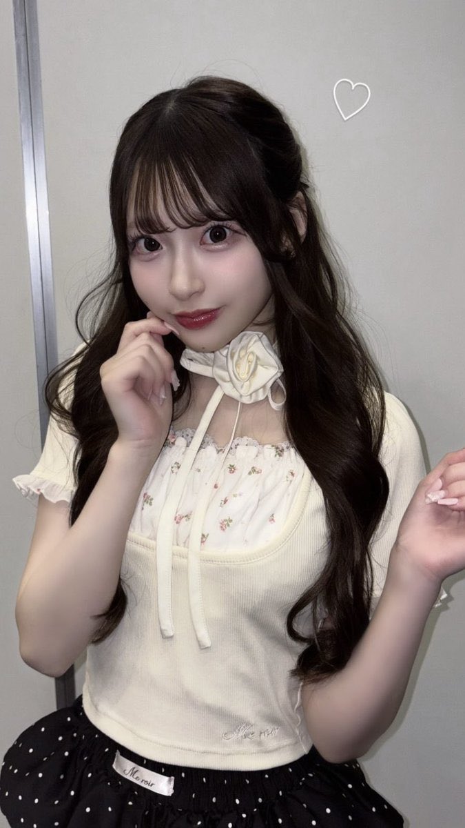 uyuuyu__chan's tweet photo. 整形なしで可愛く垢抜ける方法🤍🪄

・痩せる→目が大きくなる
・姿勢を正す→痩せて見える
・首を伸ばす→顔が小さく見える
・猫背を正す→胸が大きく見える
・大股歩行→脚が細くなる
・ネイル→美意識と気分が上がる
・可愛いって言う→可愛くなる
・好きな人が出来る→可愛くなる https://t.co/lsgTP54RWw