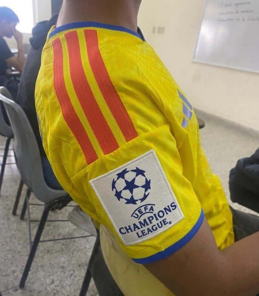 ariasraulito's tweet photo. @DilaanGaviria @adidas @adidasfootball @adidasoriginals El que no conoce a Dios a cualquier santo le reza. https://t.co/dKJ30YUNuu