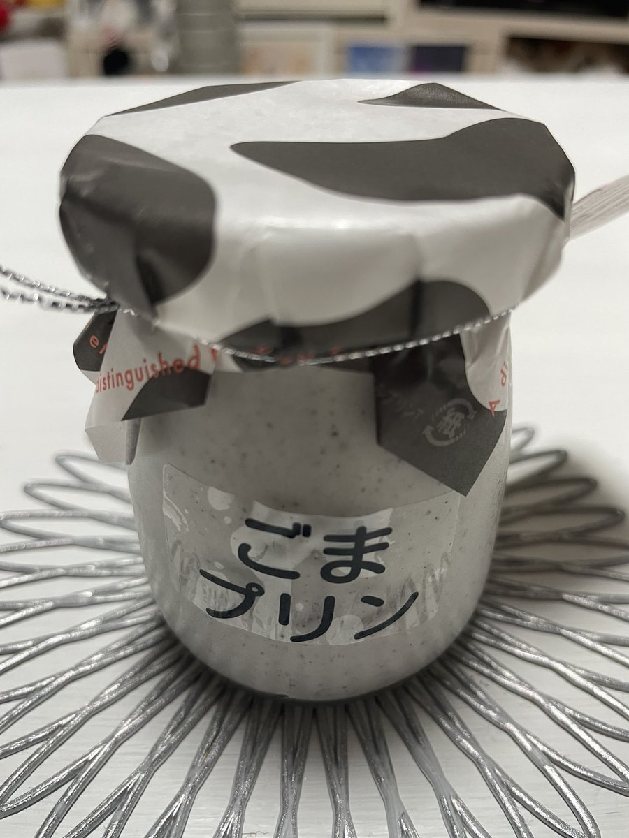 sorairotta's tweet photo. 私が好きな
おやさいの集会所
って南部町にあるんです。
そこで販売���てる干し芋が大好きなのですが、なかなか出会えてなくて
でも！このプリン！！！
サイコー！！！！！！！！！
 #おやさいの集会所 https://t.co/gHCK1fKOCT