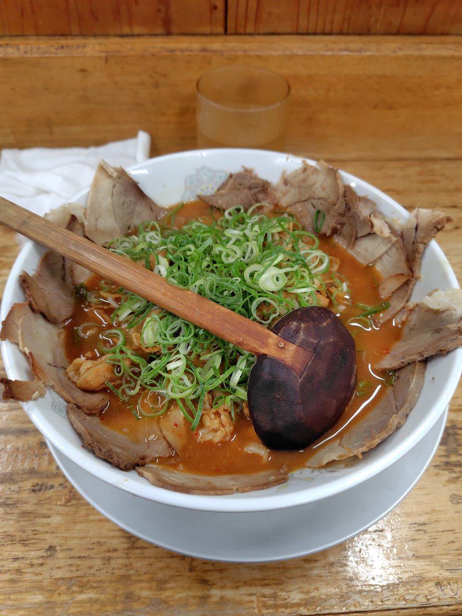 nbox1974's tweet photo. 散髪の帰りに、お腹が空いたので、久しぶりに近くの町中華の店へ

相変わらず美味かった〜😊

#一勇翔壮
#スタミナチャーシューらーめん https://t.co/9r4cSGXNfR