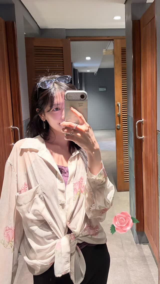 jungssominfp's tweet photo. 📸 — Jung Somin (@somin_jj) IG story

#정소민 #JungSoMin https://t.co/mUSpTJ23ZX