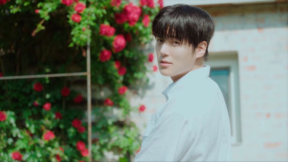 jaehyooonz's tweet photo. minhyuk mv aesthetics >>>> https://t.co/svexeRthHk