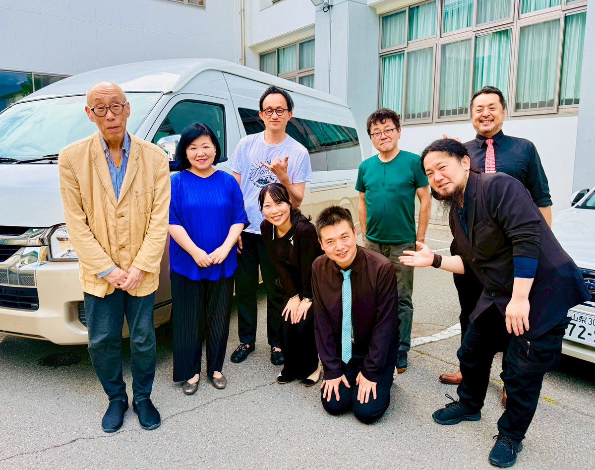 bluedasan's tweet photo. ブレーメン楽団、諏訪・富士見にて学校公演でした。
演奏と運転手を担当しました！
ハイエース・ロングの運転、楽しかった♪ https://t.co/AlscyT23pz