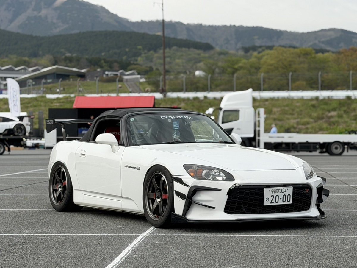 Ummin_chan's tweet photo. #このくらいの車高が良い

イベ限定、見た目全振り車高
これが1番かっこよかったなー https://t.co/wcUe9XNBJs