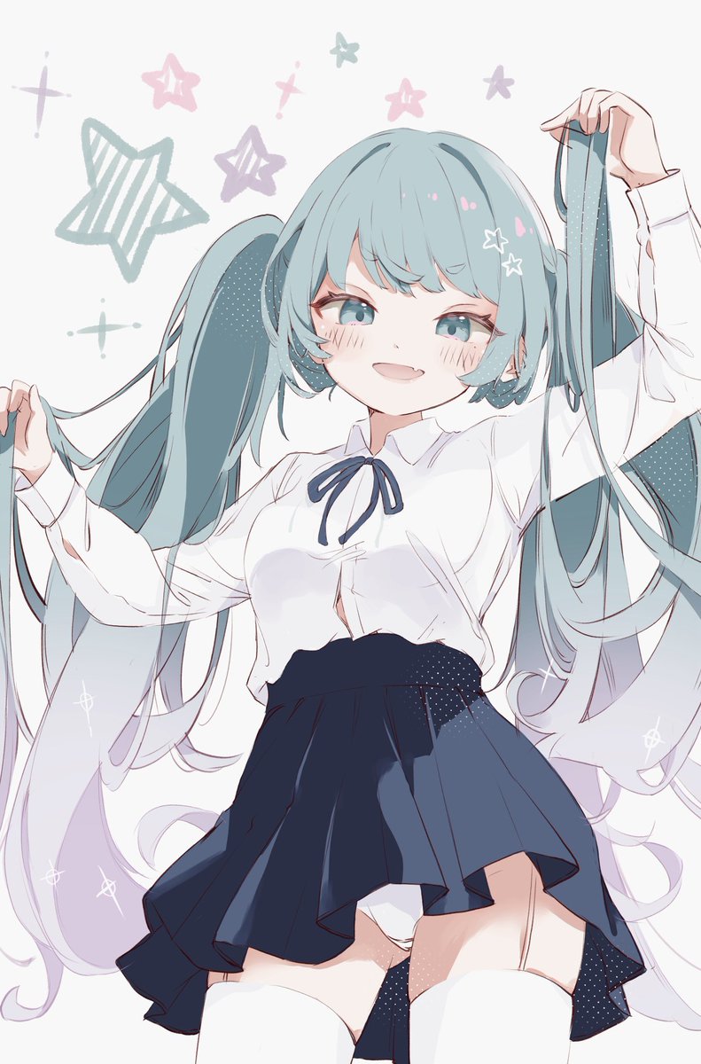 74_coffee_'s tweet photo. 2025年6月と今年の6月のミクさん比べ。
どっちもかわいいのでは！？ https://t.co/nfw1YyBZOO
