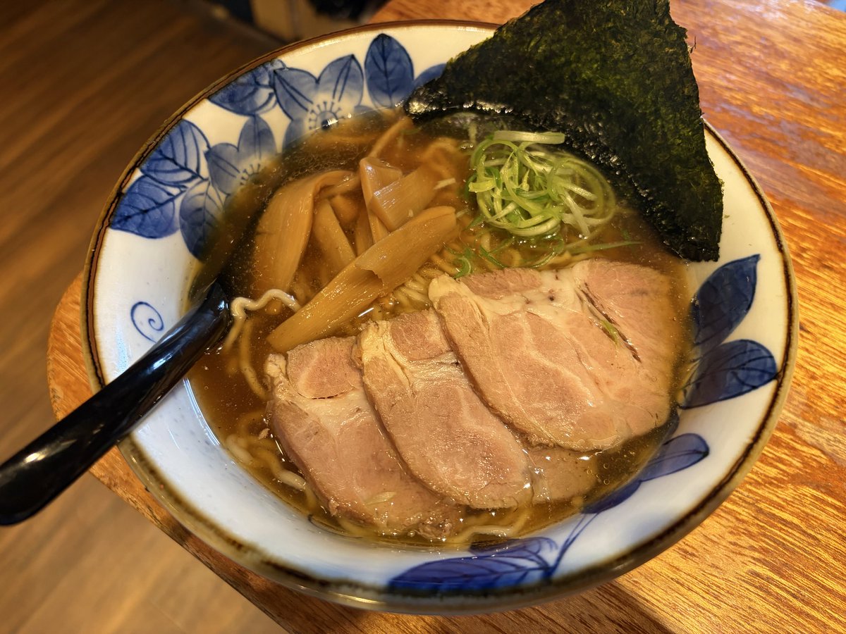 ftw1107's tweet photo. 麺ハウス　こもれ美
煮干　950円

限定の
「REIGN IN BLOOD」
食べたかったなぁぁ🤘🤘🤘

ごちそうさまでした〜🙏🍜 https://t.co/OuJB4gGth5