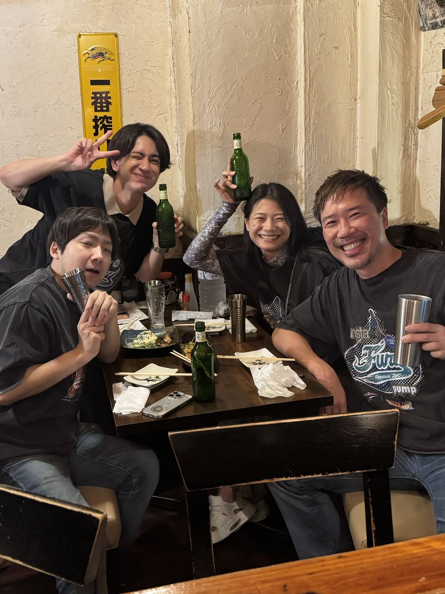 Yusuke_Tanaka's tweet photo. Reebok x ドラゴンクエストのコラボが始まるキッカケになったメンバーでのお祝い会🎉

ちなみにドラクエ1〜11のコラボポンプフューリーのクリエイティブデザイナーはドラクエマスターのアヤト君 @art_0214 なんです❗️

おかげさまで愛があるデザインが出来上がりました😊

https://t.co/BX3sNmKC8f https://t.co/P784XebwOt