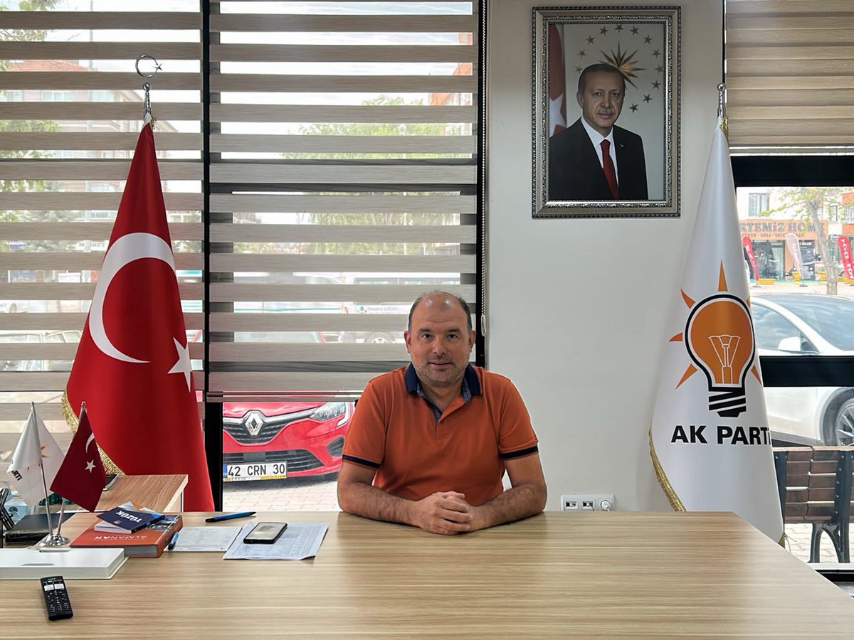akpartiselcuklu's tweet photo. İlçe Başkanlığımızda bugün Meclis Üyemiz Mehmet Erdem Güler nöbetçidir.

İletişim ⬇️
AK Parti Selçuklu İlçe Başkanlığı
☎️ 0 332 237 86 05

📍 Akıncılar Mahallesi, Yeni Sille Caddesi No:42, Selçuklu https://t.co/DYjPYxHvIS