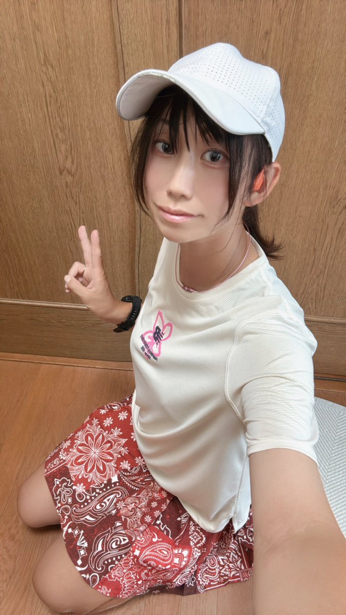enjoycos98's tweet photo. ばんくろ〜🍆
1日お疲れ様でした☺️👍
華金ですね🌸
憧れだったJINGERの
ランニングスカート🥰🥰
配達されたので試着☺️
めっちゃかわいいー❣️❣️❣️
でもマルチポケットで機能的👍
普通のオシャレでも全然いける🥰
久しぶりにキュンキュンしました♥️
#マラソン #ランニング #女装 #JINGER https://t.co/HYHzExjCCq