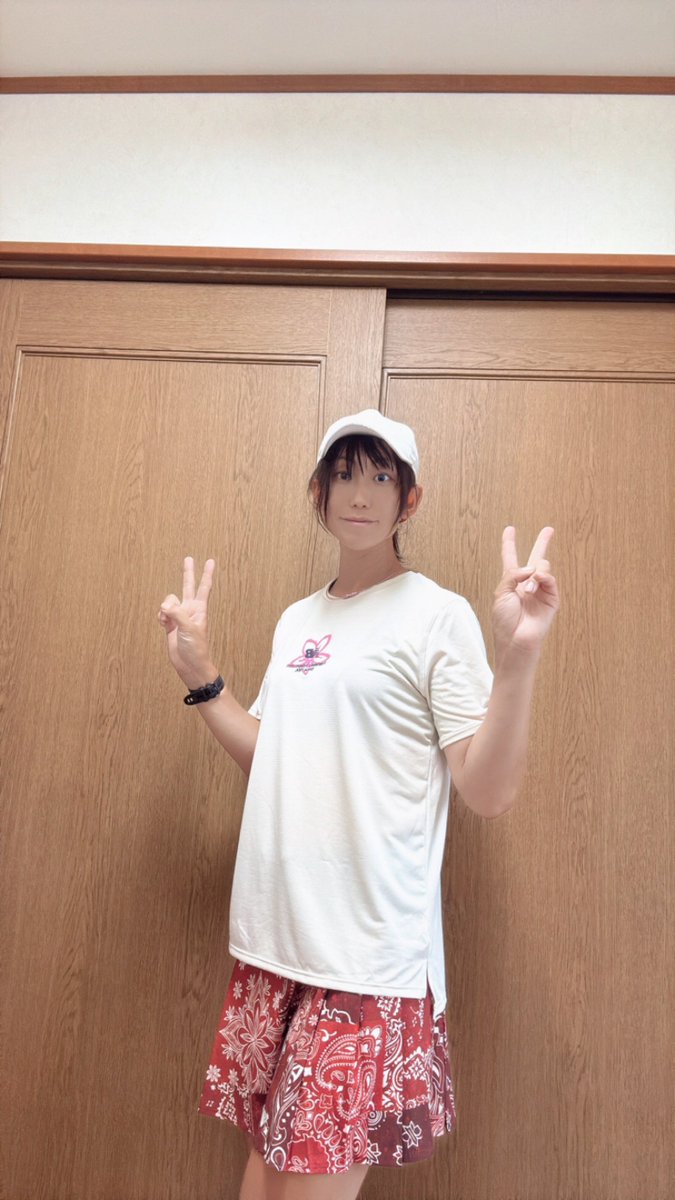 enjoycos98's tweet photo. ばんくろ〜🍆
1日お疲れ様でした☺️👍
華金ですね🌸
憧れだったJINGERの
ランニングスカート🥰🥰
配達されたので試着☺️
めっちゃかわいいー❣️❣️❣️
でもマルチポケットで機能的👍
普通のオシャレでも全然いける🥰
久しぶりにキュンキュンしました♥️
#マラソン #ランニング #女装 #JINGER https://t.co/HYHzExjCCq