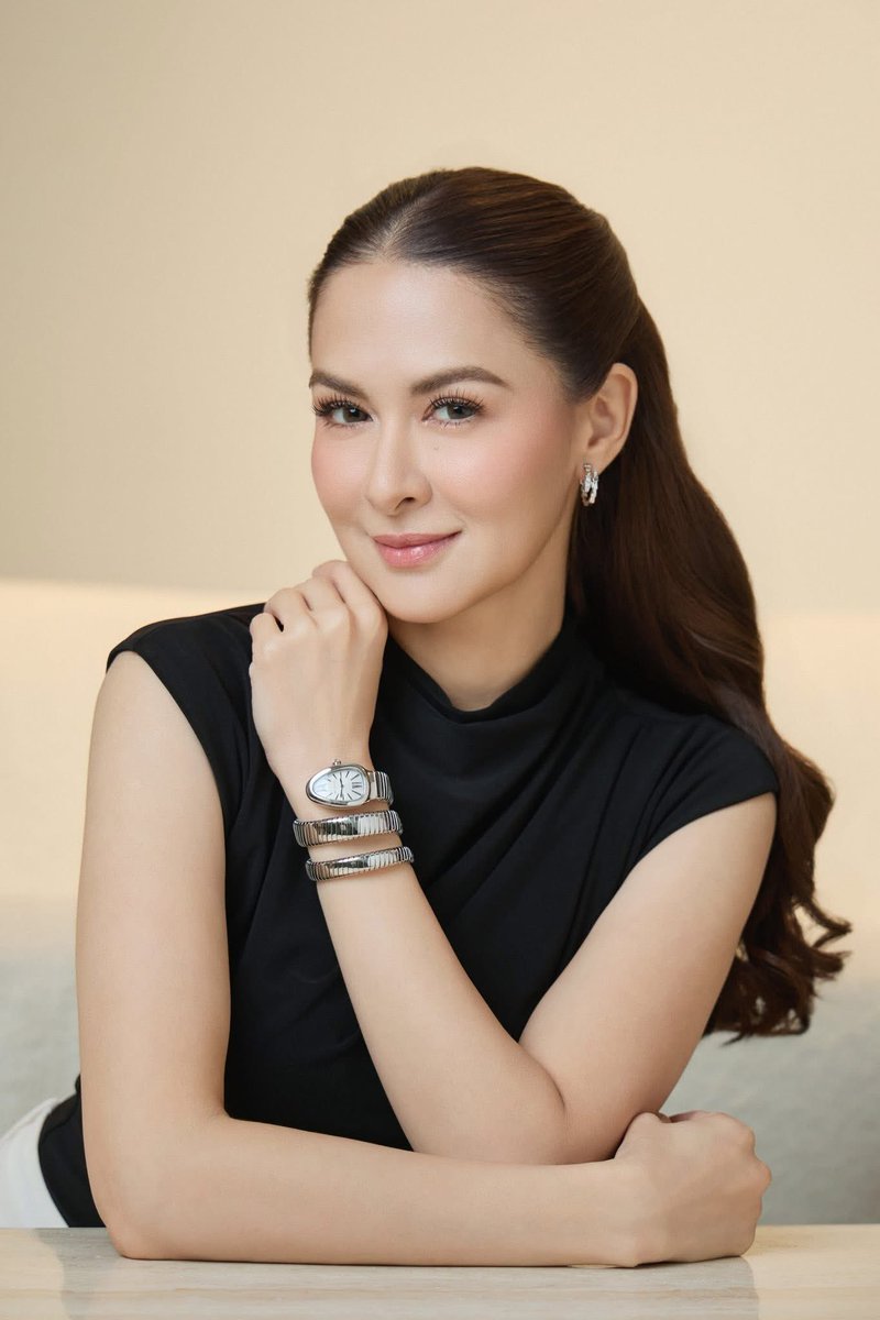 PinaysInShowbiz's tweet photo. Casual but make it Bvlgari with our Bvlgari PH Queens! 👑👑🐍🐍✨��� 

#MarianRivera 
#PiaWurtzbach 
#Bvlgari https://t.co/v1atf7lmeS