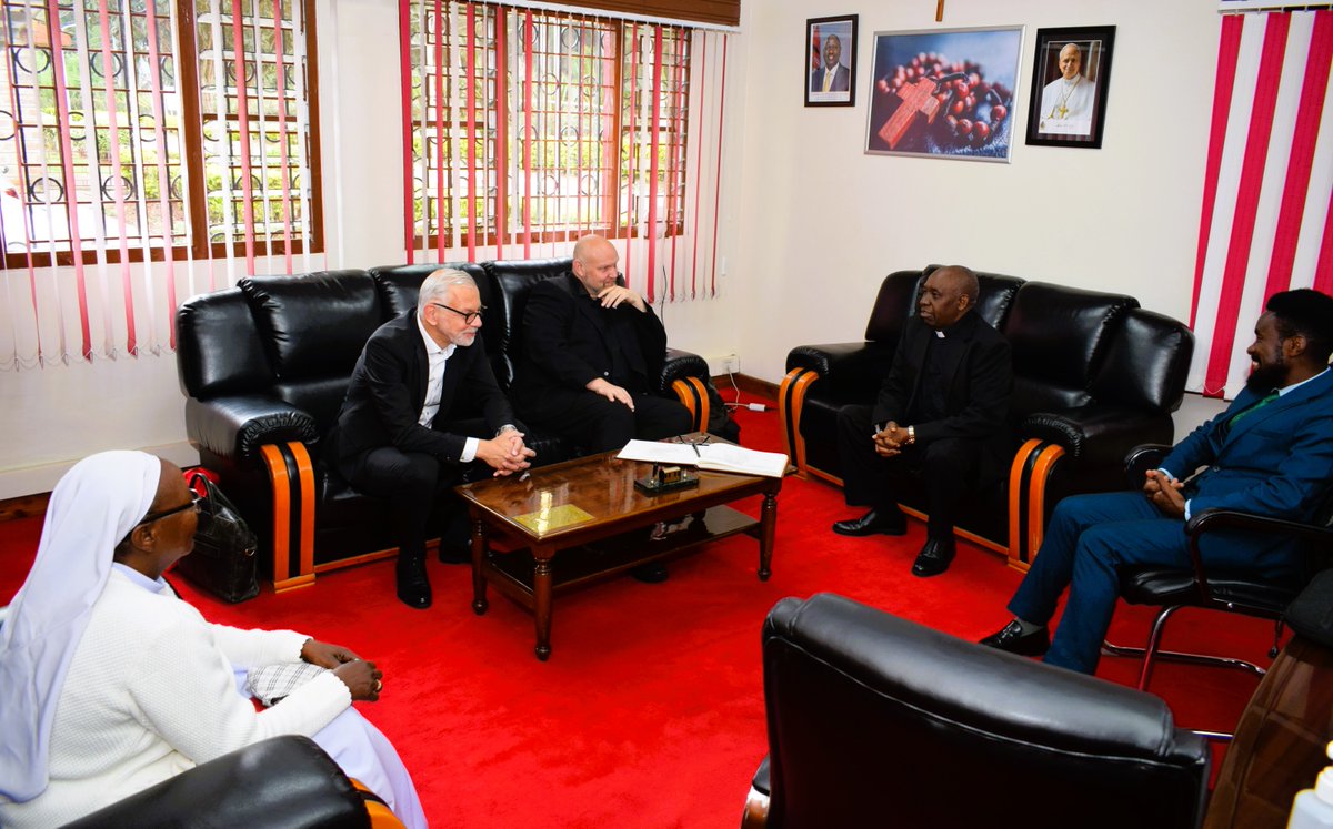 cuea_official's tweet photo. On Thursday, June 18 we hosted the President and Vice-President of Bochum University of Applied Sciences, Germany, Prof. Andres Wytzisk-Arens and Prof. Jorg Frochte.  The two institutions are seeking a closer collaboration and exchange aimed at mutual benefit. The team were also met by Archbishop Anthony Muheria, the University Board of Trustees Chair and Archbishop of Nyeri, Kenya who was in campus for a different engagement. 
#education #partnership #scholarship #ExperienceCUEA