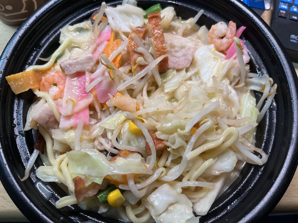 dasuke12823's tweet photo. 今日はデリバリーのリンガーハット！
#晩ご飯 https://t.co/uVQBqFbm8n