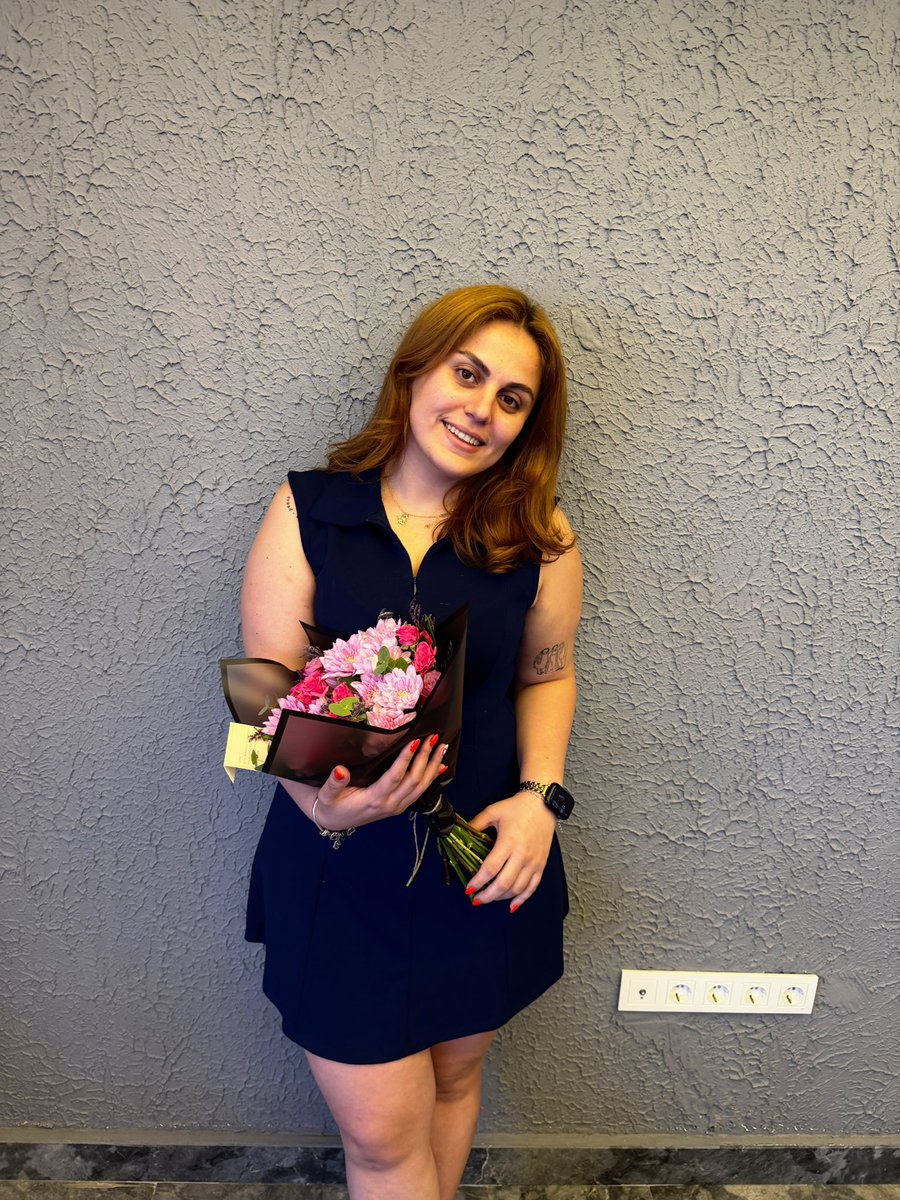 elfffkayaaa's tweet photo. 28 güzel olmak zorundasın öptüm seni hoşgeldin 🥂 https://t.co/zGsTR6KzRy