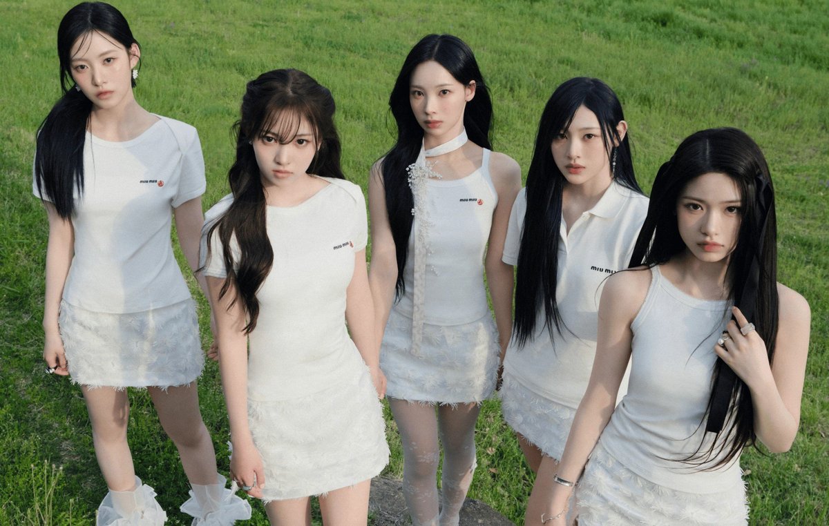 kchartsmaster's tweet photo. RESCENE will release the remake of KARA's 'Pretty Girl' on July 8. https://t.co/HxeEPWHURn