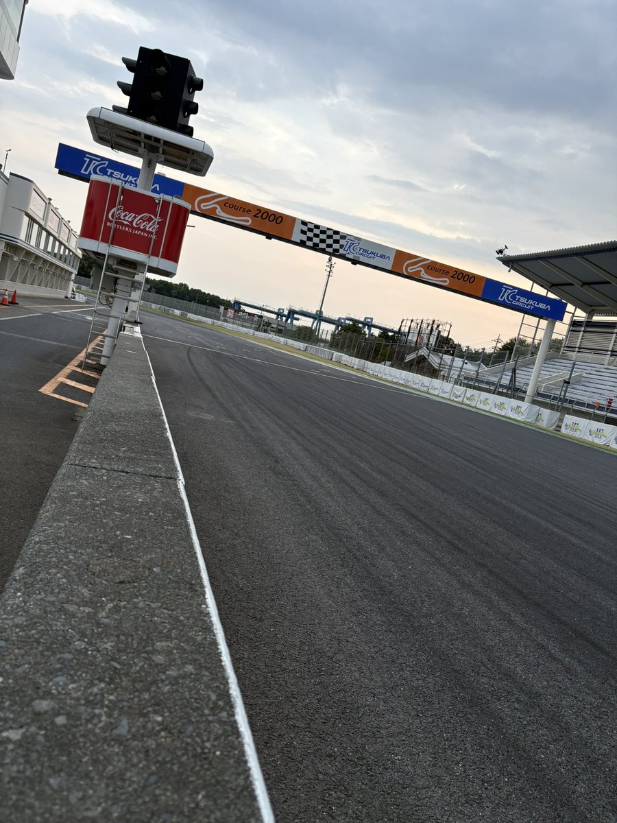 Moto_NH77's tweet photo. Add to pit✅
Ready to JRR Rd.Tsukuba👊

変則スケジュールの茨城凱旋ラウンド✅

いい加減悪い流れを払拭しに1本目からじっくり頑張ります👍

#JRR
#筑波サーキット
#JGP3 https://t.co/AOiyRx06vM