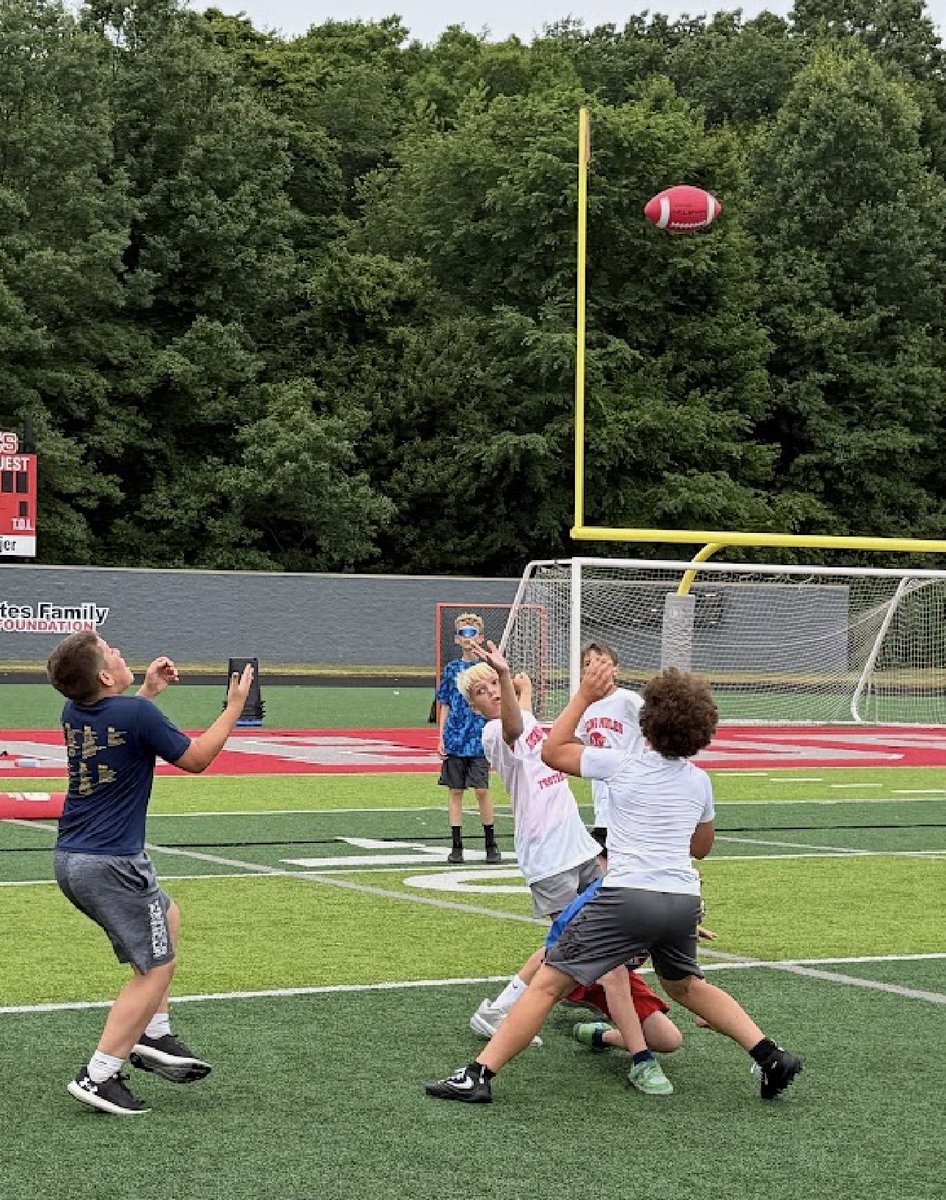 KickingMulesBed's tweet photo. Kicking off the summer with Kicking Mule Youth Camp!
Bedford Football 🏈 @coachm16 https://t.co/C5dYcuFxG4