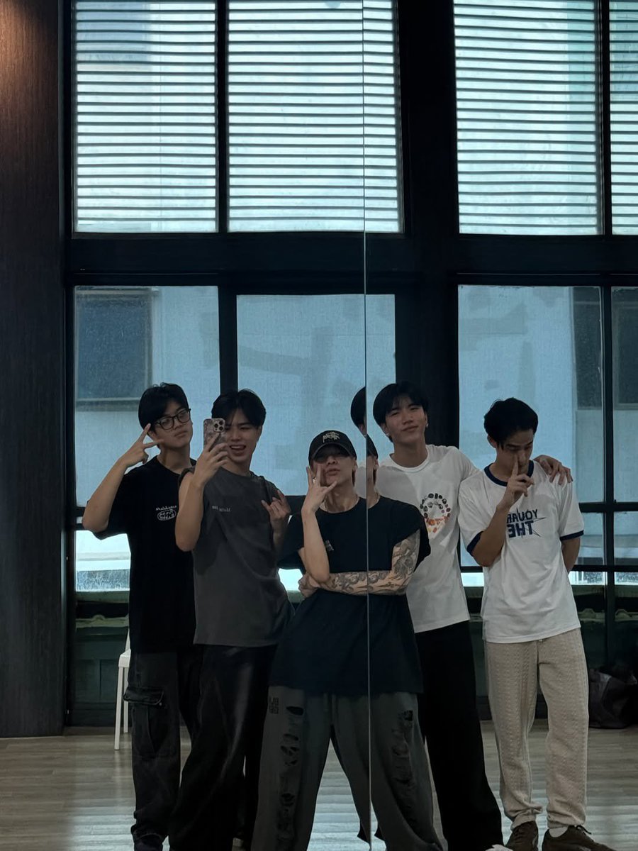 BarcodetinOFC's tweet photo. Barcode Tinnasit IG Update

Cr.20aungpao

@BarcodeTin 
#barcodetin #CLO_VER
