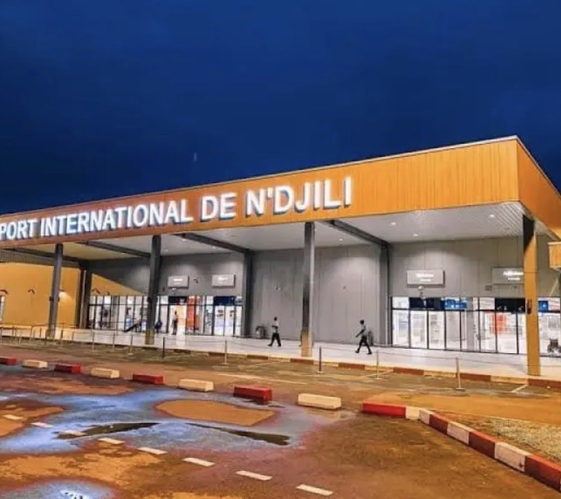 plusinfomedia's tweet photo. Ebola : une fiche sanitaire numérique désormais obligatoire à l’aéroport de N’djili 
https://t.co/eaDovK1yHQ via @Plus Info https://t.co/WKHXeym7p6