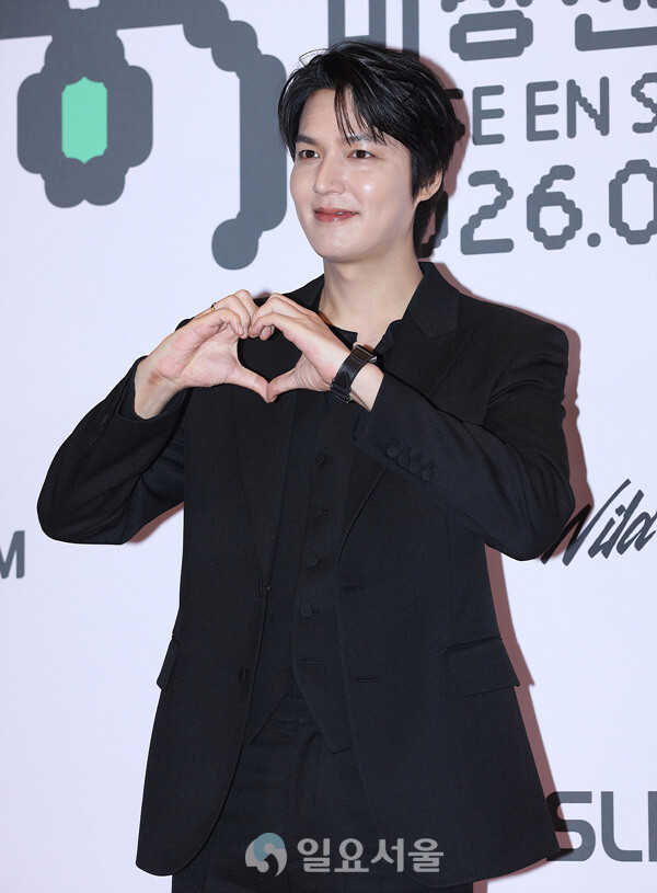 WeAreMinoz's tweet photo. 260618 #LEEMINHO #이민호 attended the "22nd Mise-en-scène Short Film Festival" in Seoul yesterday ~ 😍 https://t.co/9fK67rAI1D