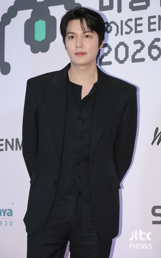 WeAreMinoz's tweet photo. 260618 #LEEMINHO #이민호 attended the "22nd Mise-en-scène Short Film Festival" in Seoul yesterday ~ 😍 https://t.co/9fK67rAI1D