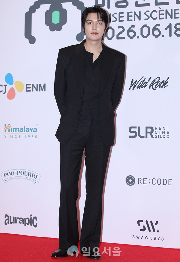 WeAreMinoz's tweet photo. 260618 #LEEMINHO #이민호 attended the "22nd Mise-en-scène Short Film Festival" in Seoul yesterday ~ 😍 https://t.co/9fK67rAI1D