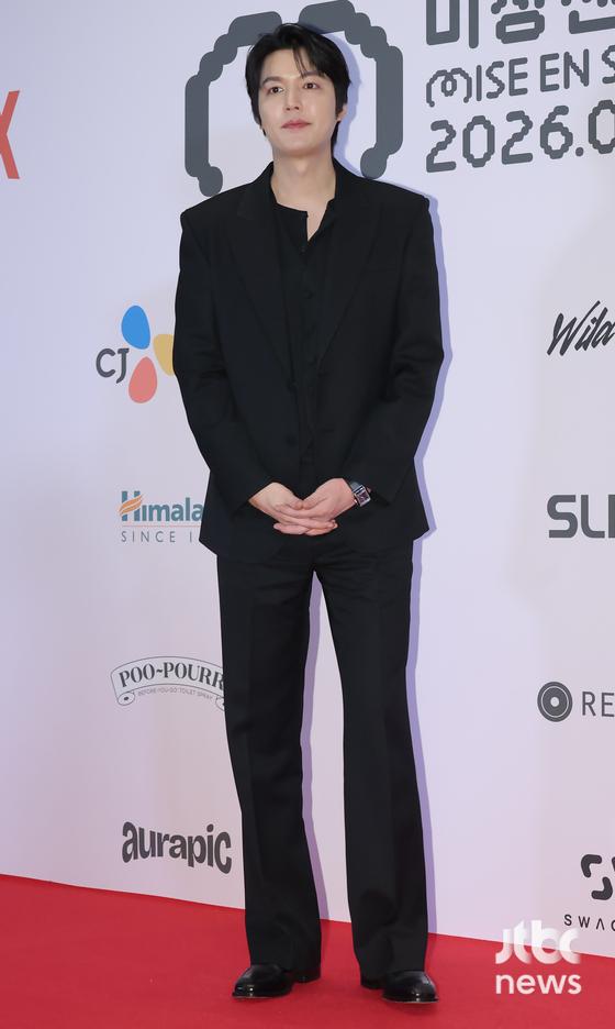 WeAreMinoz's tweet photo. 260618 #LEEMINHO #이민호 attended the "22nd Mise-en-scène Short Film Festival" in Seoul yesterday ~ 😍 https://t.co/9fK67rAI1D