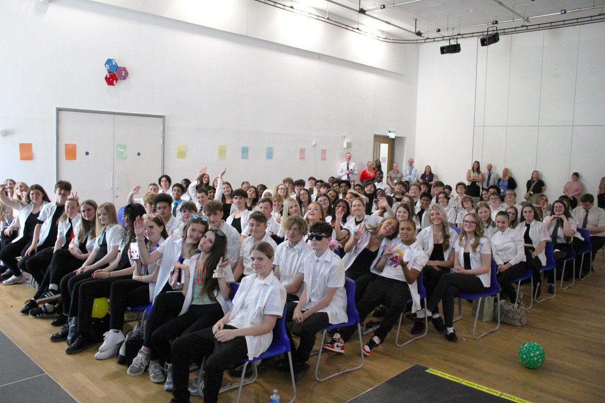 HarrisKingswood's tweet photo. Year 11 Leavers

With shirt signing and a celebration assembly, the day was full of laughter and tears as pupils said goodbye to their favourite teachers and Woodlands School.

A massive well done to the year group for everything they have and will achieve. 
Good luck! https://t.co/zcOywaA1EK