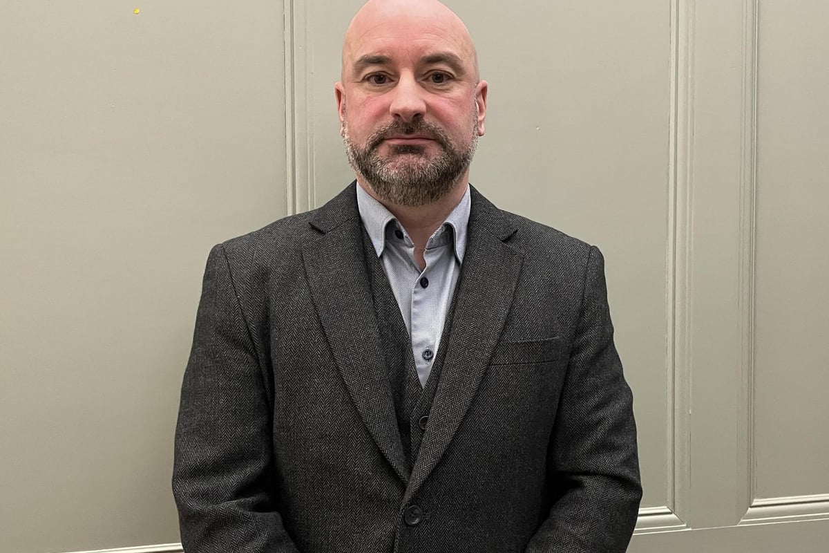 RasenMail's tweet photo. Police and Crime Commissioner denies accusations of 'two-tier' policing and vows to serve all parts of county https://t.co/T6WSWEpvTJ https://t.co/C4VmfJdM1Z