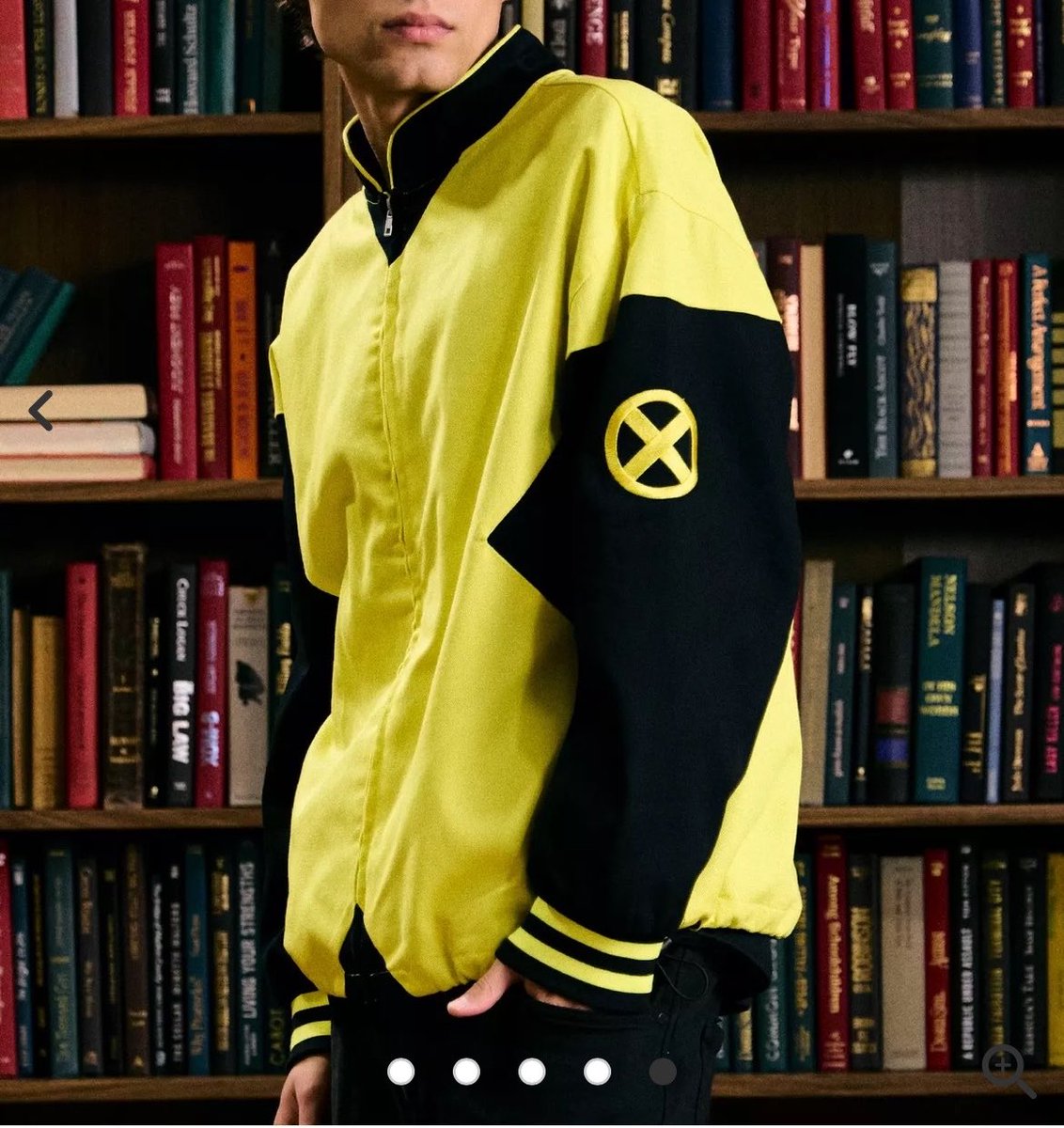 theescarletgrey's tweet photo. i had wet dreams about the jacket its that serious https://t.co/nuoiy2D9Se