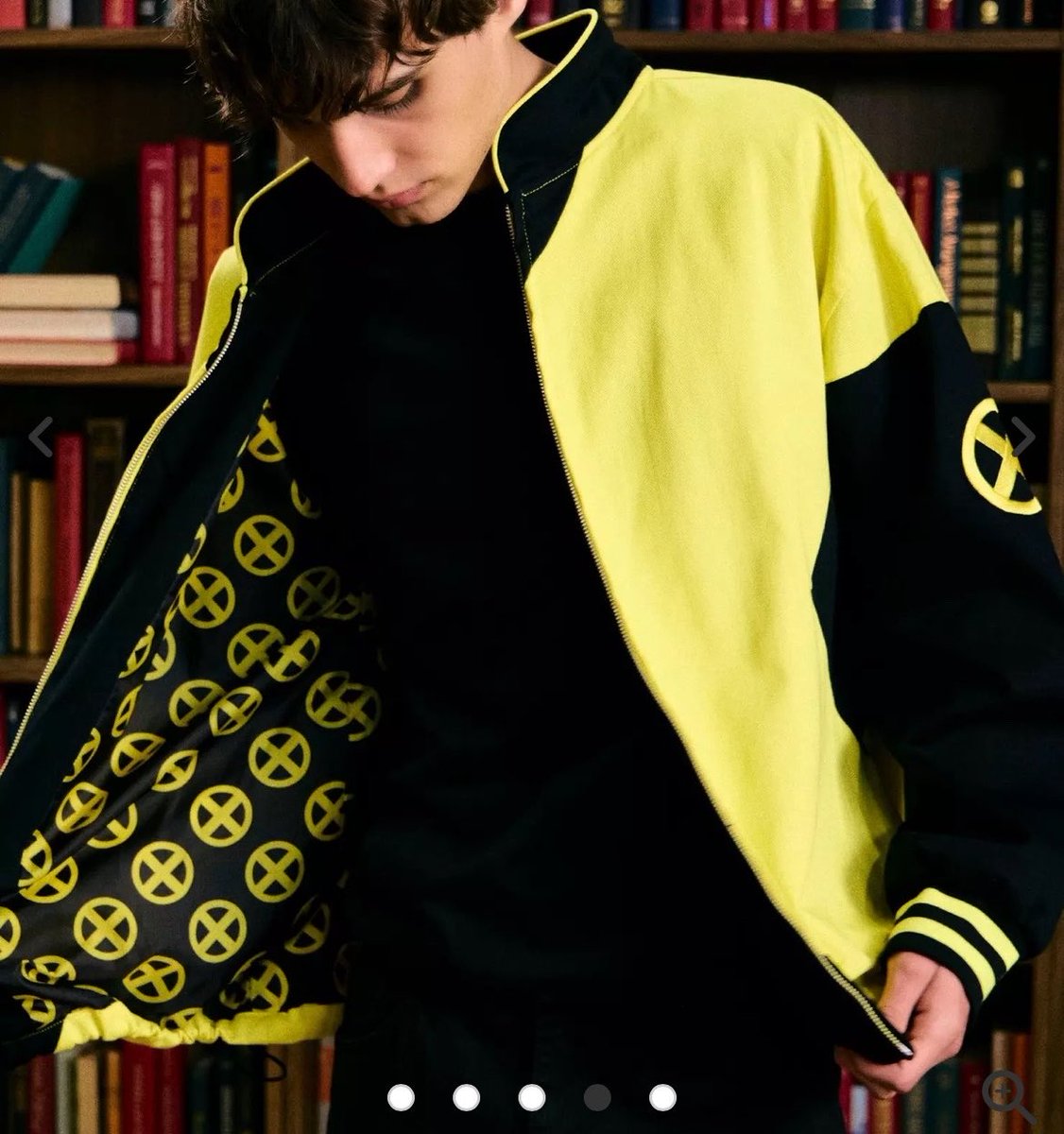theescarletgrey's tweet photo. i had wet dreams about the jacket its that serious https://t.co/nuoiy2D9Se