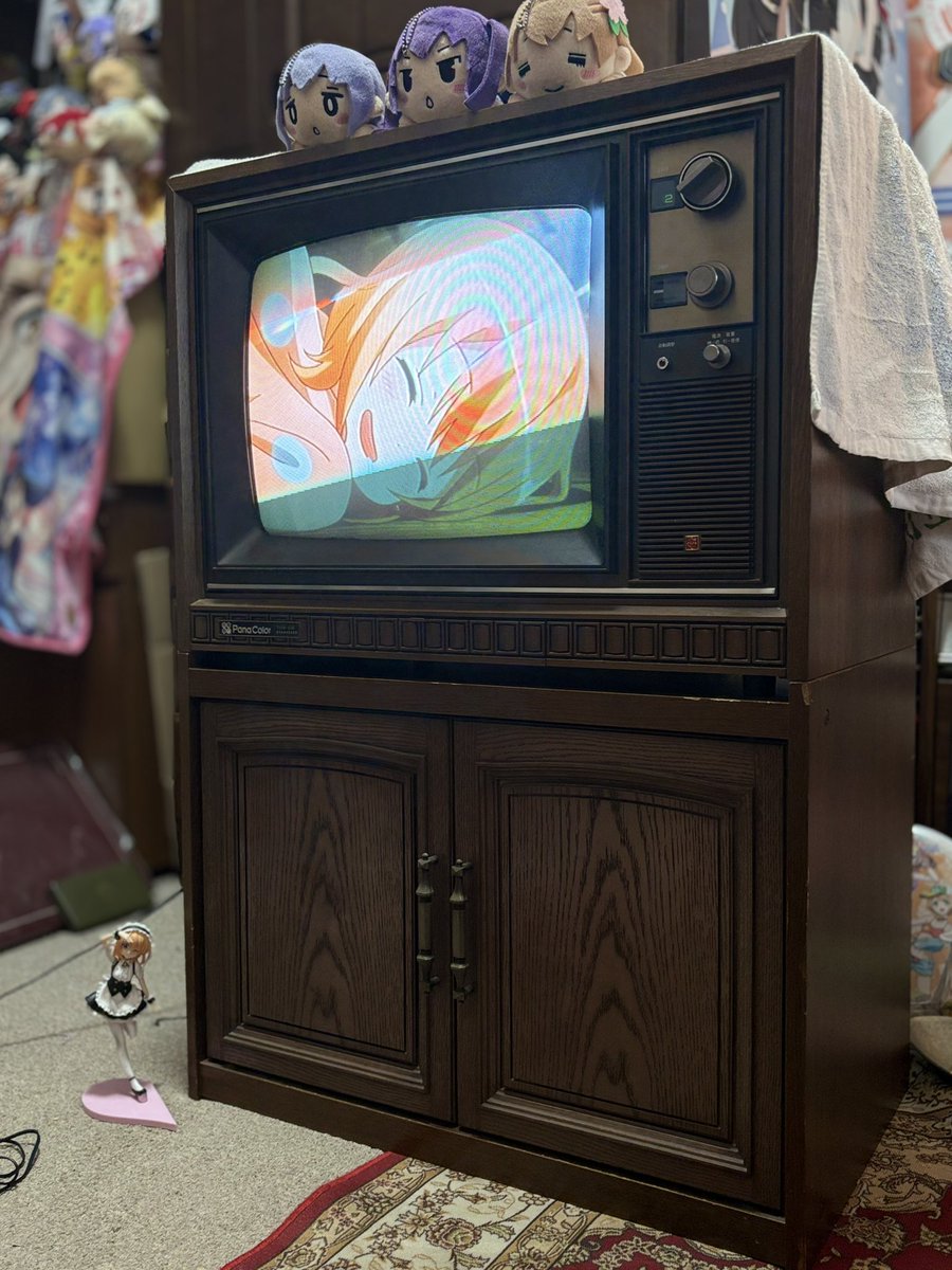 押入れに眠ってた純正テレビ台を引っ張り出して、中古で迎えたWoodyの