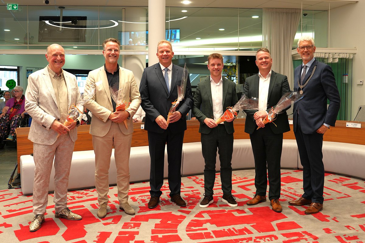 CeesvanderBoom's tweet photo. 🏛️ Assen heeft een nieuw college.

Tijdens een bijzondere raadsvergadering worden vijf wethouders benoemd voor de bestuursperiode 2026-2030.

🎙️ Inclusief volledige audio-opname.

📖 Lees en luister:

https://t.co/8Ft6gHK0Ci

#Assen #Politiek #Drenthe https://t.co/M7WLNrfux7