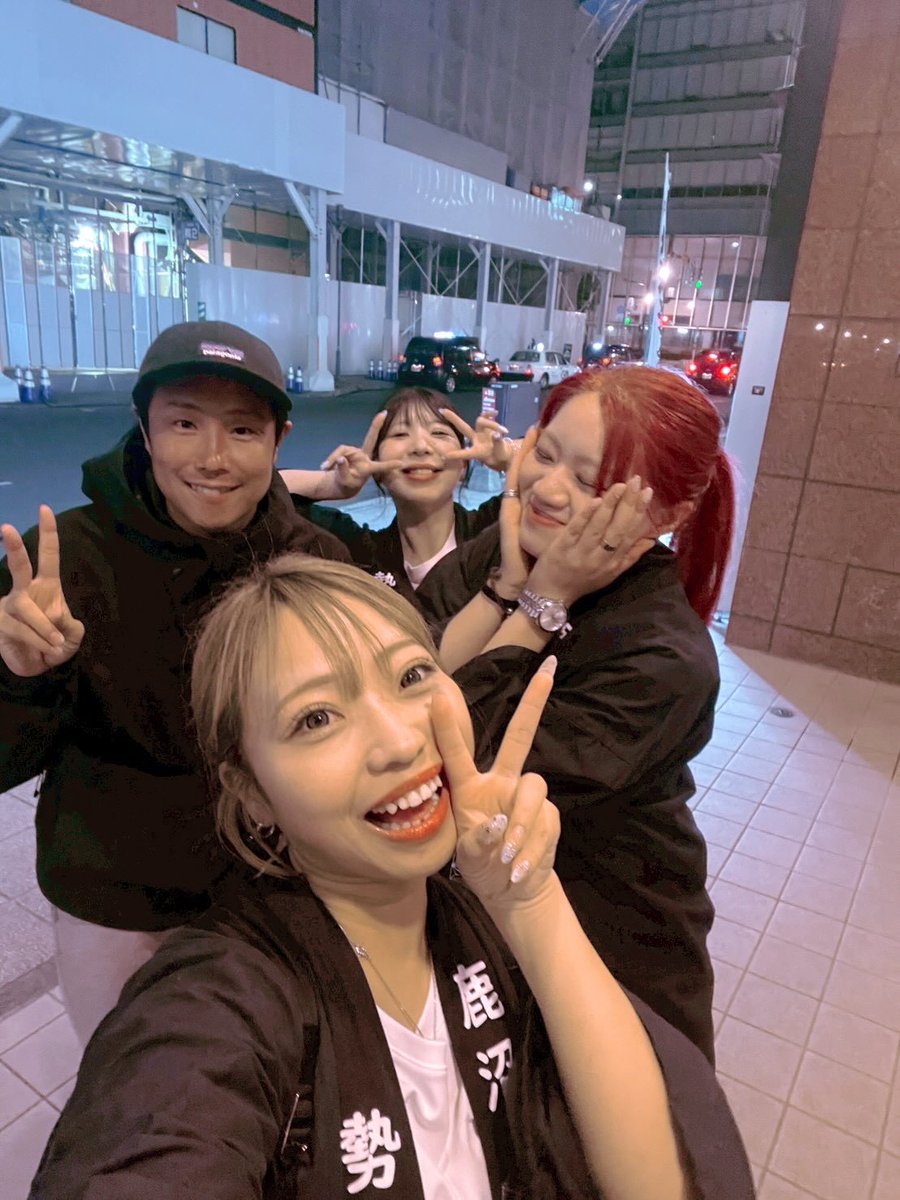 x0x0_373's tweet photo. 今回藏っこからは4人お手伝いさせていただきました❤️‍🔥❕お手伝いしたかった気持ちは全員いっしょ🫡🖤藏っこメンバーの想いも背負って4人で一丸となって勢やになりきりました❤️‍🔥楽しい時間も涙涙の時間も勢やと共に味わえて、いちばん近くでたくさん学びを得ました。藏っこにしっかり活かしていこう🔥 https://t.co/CTgOTJsPIC