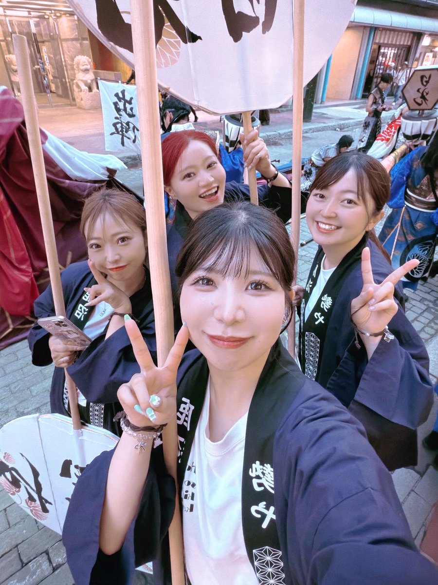 x0x0_373's tweet photo. 今回藏っこからは4人お手伝いさせていただきました❤️‍🔥❕お手伝いしたかった気持ちは全員いっしょ🫡🖤藏っこメンバーの想いも背負って4人で一丸となって勢やになりきりました❤️‍🔥楽しい時間も涙涙の時間も勢やと共に味わえて、いちばん近くでたくさん学びを得ました。藏っこにしっかり活かしていこう🔥 https://t.co/CTgOTJsPIC