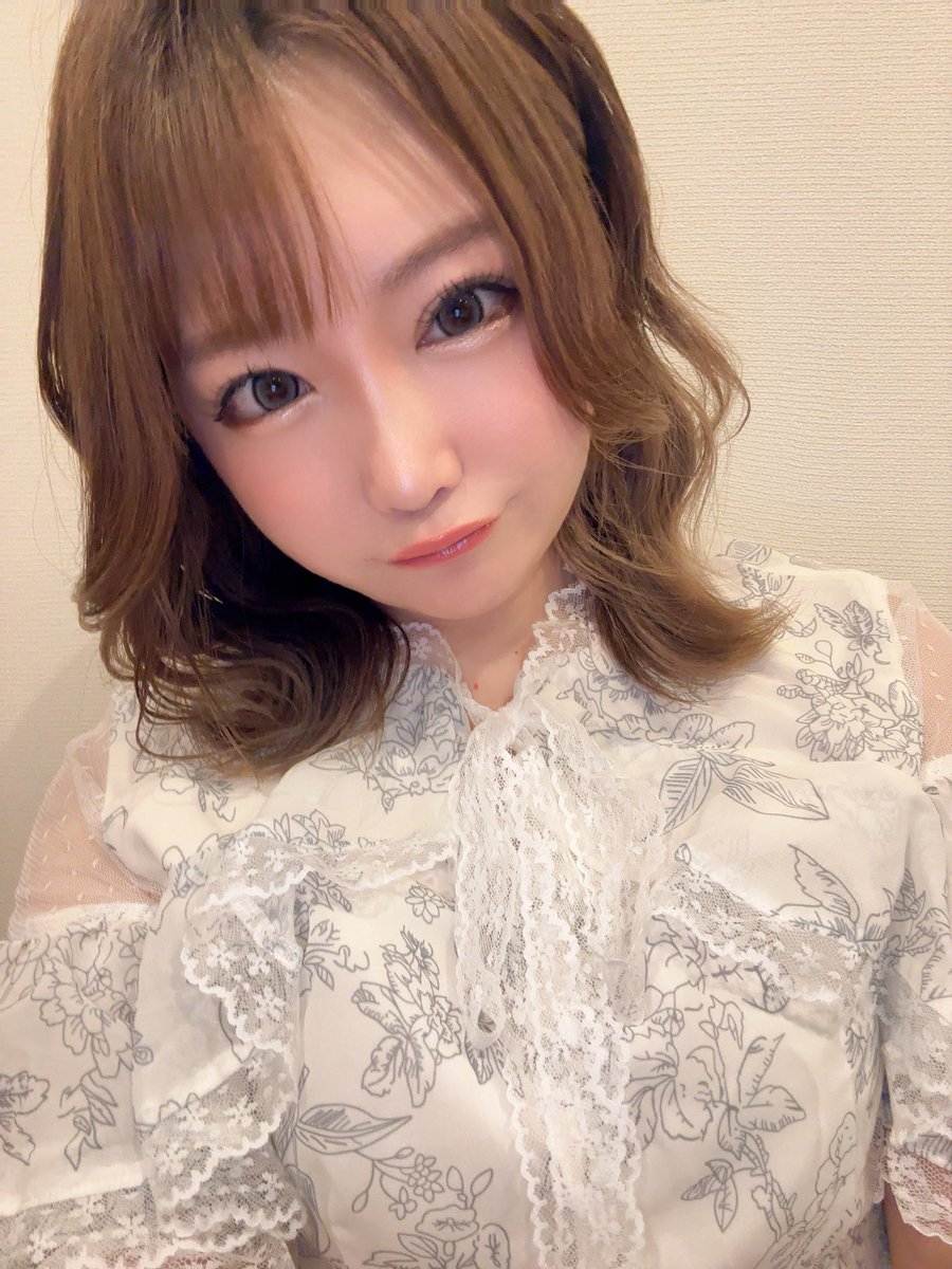 re7123's tweet photo. 本日うまい棒食べ放題♡♡
華金♡₊⁺盛り上がりましょ〜🥰 https://t.co/niu46nneQi