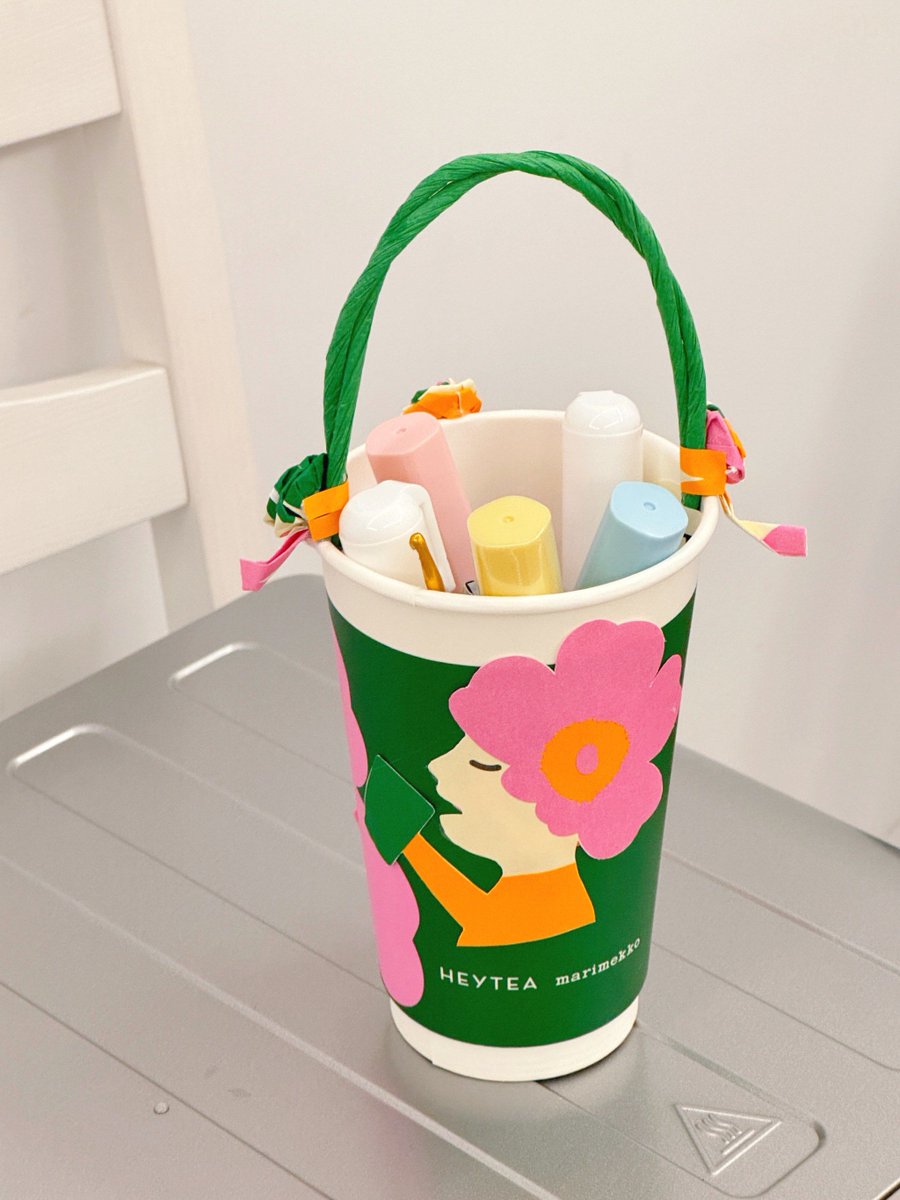 lleWell_'s tweet photo. Just upcycled an old mason jar into a cute desk pen holder with some hemp twine and a touch of acrylic paint! Quick, budget-friendly DIY win https://t.co/bWOnN3KNJj