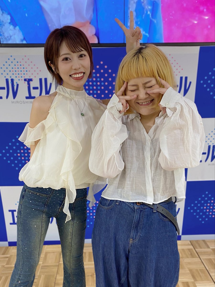 fuko_official's tweet photo. 中島美保氏とひろチカライブ💕
平日だったのにも関わらず
来てくださりありがとうございました！
なんとワンマンチケット
沢山売れました😭😭😭
ほんとに嬉しかった🥺
明日もチケット持って頑張るぞ❤️‍🔥
てなわけで明日は2ステージ！
よろしくお願いします！

明日6/20(土)
①ゲートパーク(観覧無料)11:30〜
②本通フォレストシアター(予約�����)