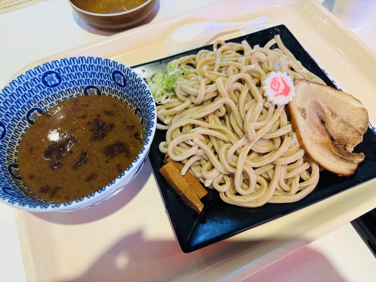 water88ml's tweet photo. 富士急で食べた！
とみ田のつけ麺
賞味期限5分のシュークリーム
トルネードポテト
ビンチェのポテト

ビンチェのポテトが凄く好みで今まで食べたポテトの中で1番美味しかった、秋葉原にも店舗あるみたいだから嬉しい https://t.co/n686MakpZc