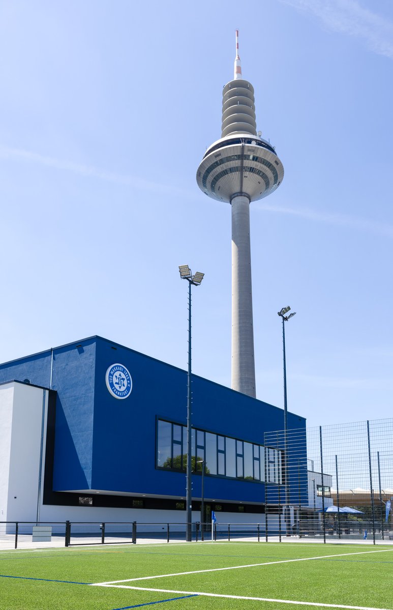 asplusp's tweet photo. Ein neuer Ort für Sport, Teamgeist und Gemeinschaft: Der TuS Makkabi Sportcampus ist eröffnet. AS+P gratuliert herzlich! 🏀🎉 #TuSMakkabi #Frankfurt https://t.co/BeiO32r4UK
